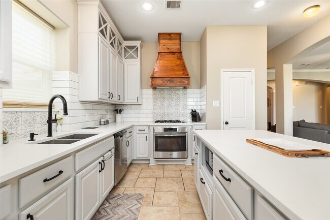 Building Photo - 31811 Cary Douglas Dr