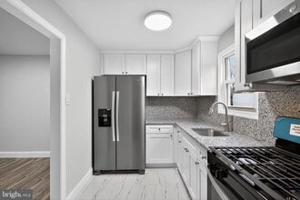 Building Photo - 5706 Mitchell Rd