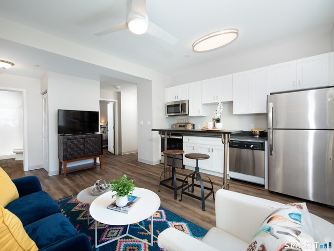 Building Photo - 170 Ridge Rd