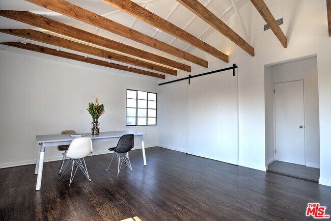 Building Photo - 1807 Montana Ave