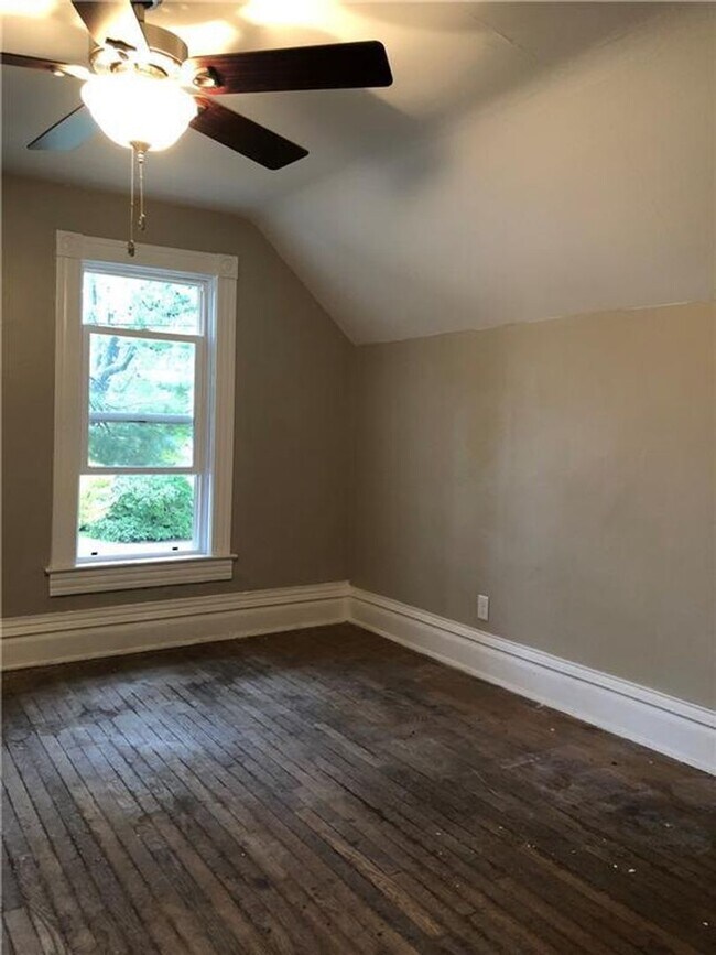 Building Photo - 1145 Bellevue Ave