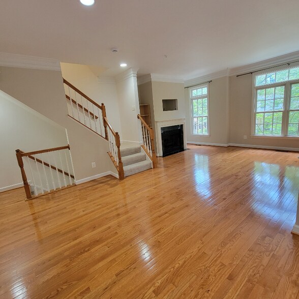 Building Photo - 324 Casey Ln