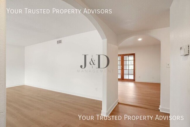 Building Photo - 151 Bonita Pl