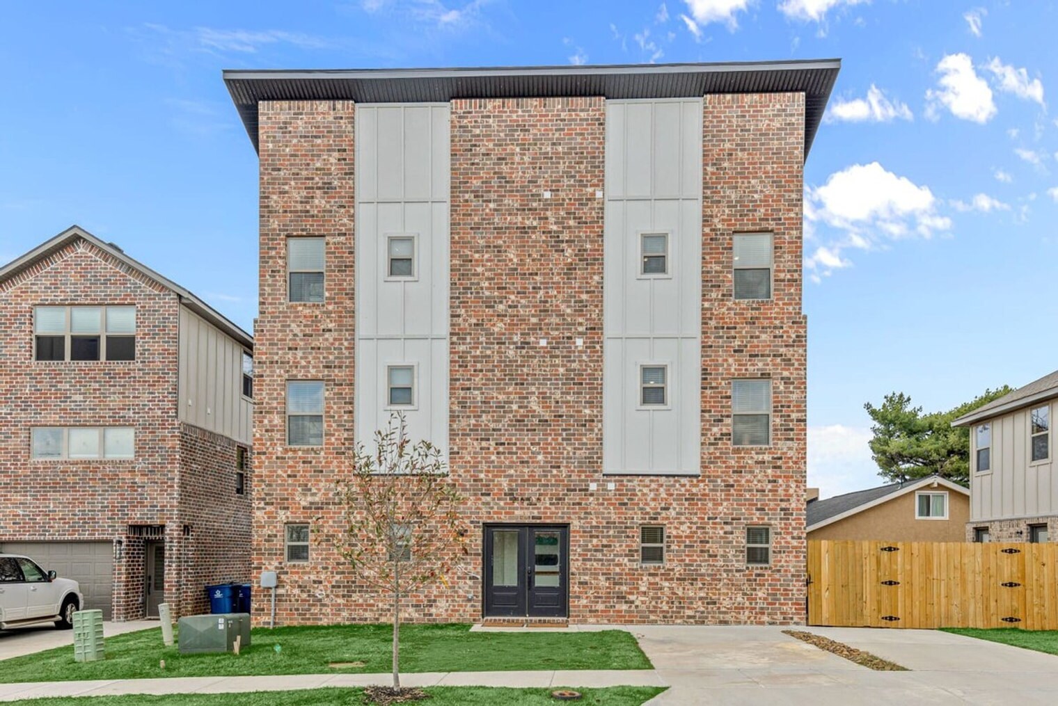 Building Photo - 2606 SW Livingston Square