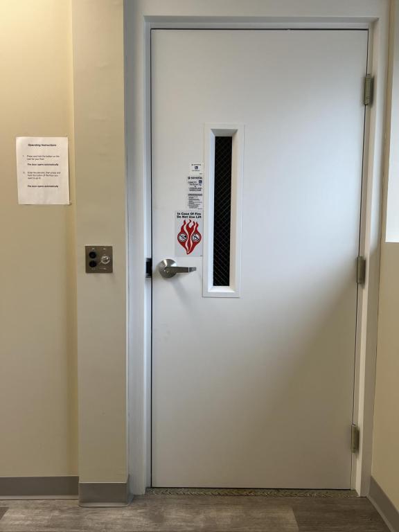 Building Photo - 2025 Central Park Ave