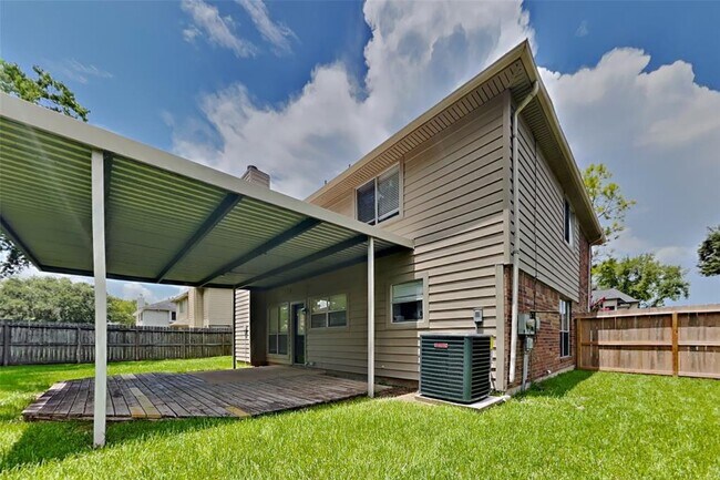 Building Photo - 2916 Tower Bridge Ct