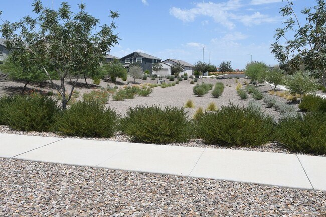 Building Photo - 5725 W Willow Rdg Dr