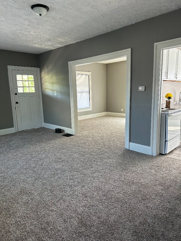 Building Photo - 129 Getting Pl