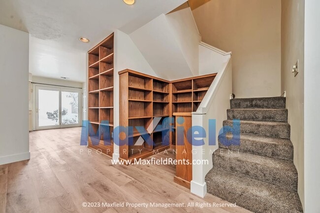 Building Photo - Avenues - 3 Bedroom 3 Bath Townhome with amazing southern views