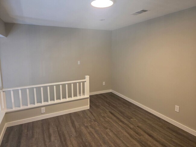 Building Photo - 1006 Rucker St