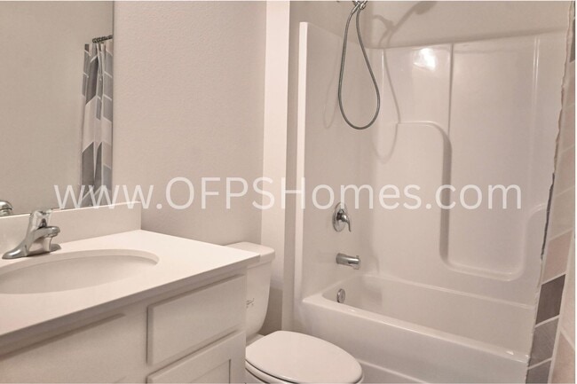 Building Photo - 429 Scarborough St