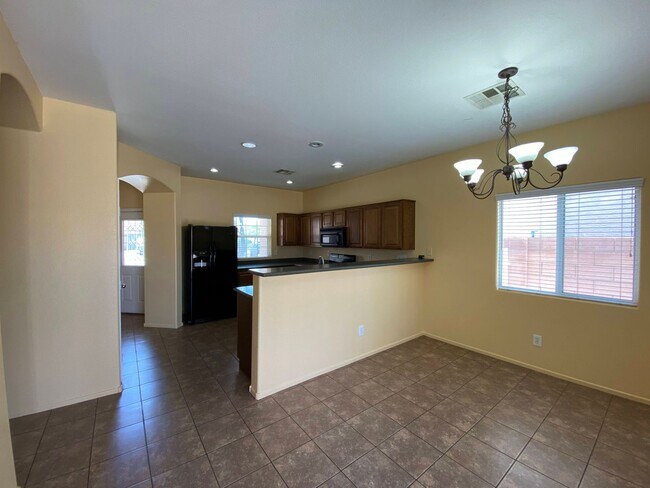 Building Photo - Large four-bedroom house with a loft