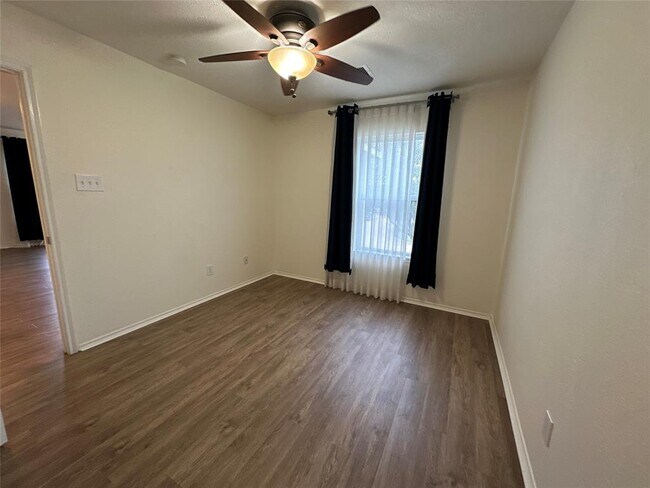 Building Photo - 7706 Sagemark Ridge Dr
