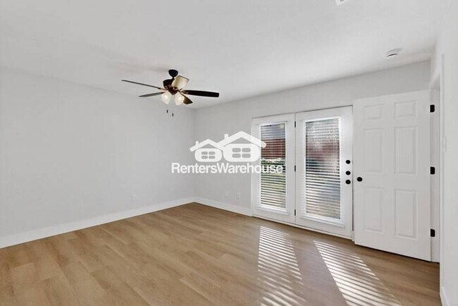 Building Photo - MOVE IN READY  Completely Refreshed Euless...