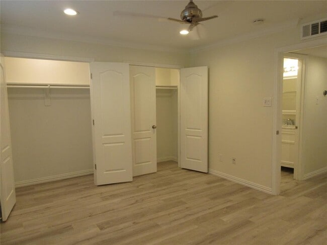 Building Photo - 300 Pecore St