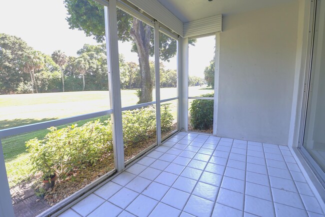 Building Photo - 4007 N Cypress Dr