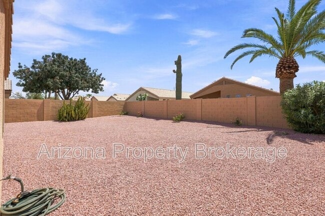 Building Photo - 1885 E Palomino Dr