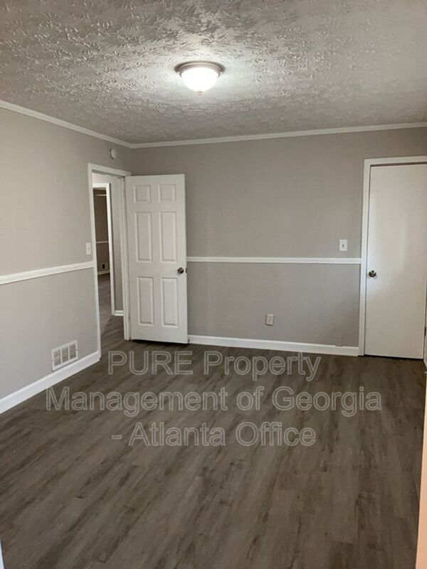 Building Photo - 2190 Kennesaw Due West Rd NW