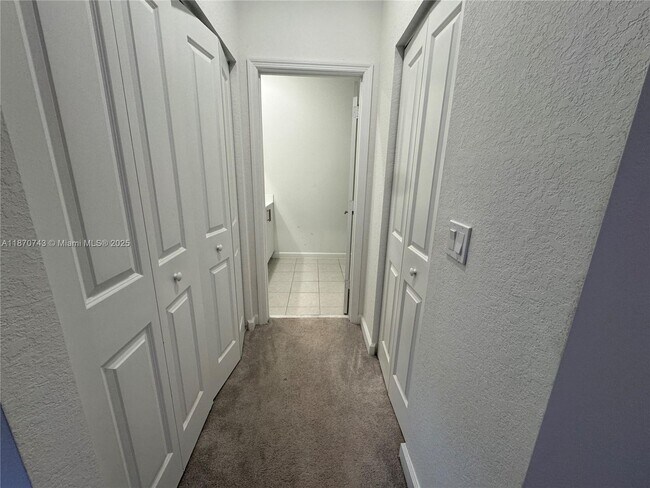 Building Photo - 267 SW 159th Dr
