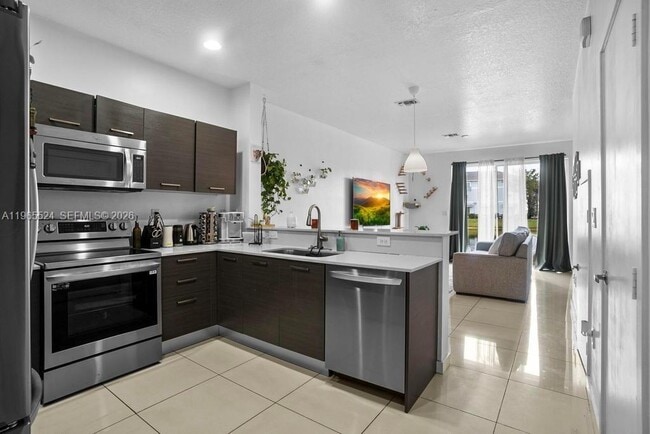 Building Photo - 3429 NW 13th St