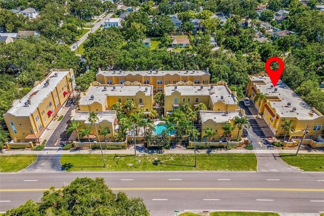 Building Photo - 3330 Las Campos Pl