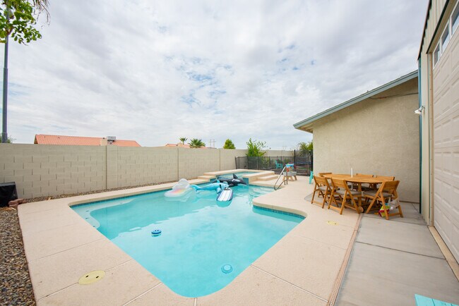 Building Photo - 11239 E 27th Pl