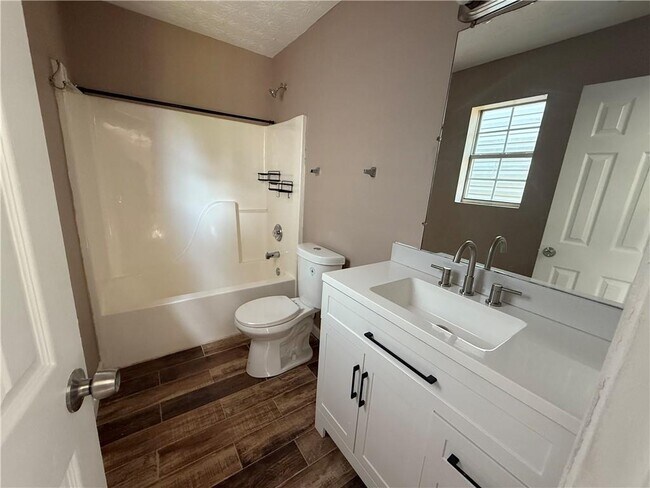 Building Photo - 145 Chandler Fields Dr