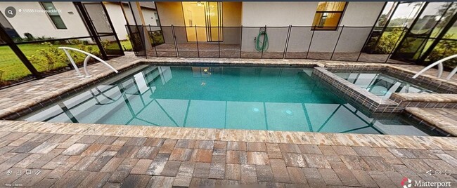 Building Photo - 15888 Honeysuckle St