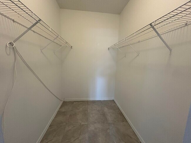 Building Photo - 974 SE Albatross Ave