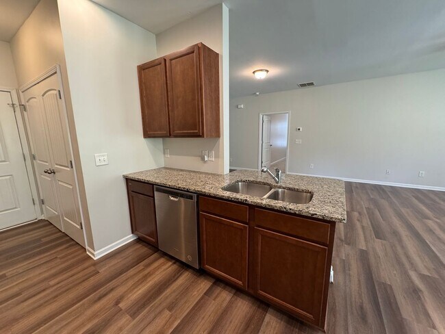 Building Photo - Nice 3/2 house in West Rome- $1,995
