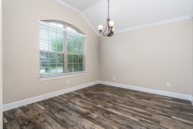 Building Photo - 18123 Willow Edge Dr