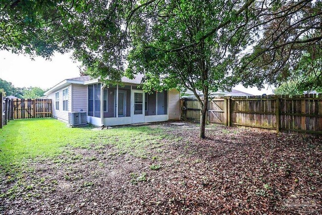Building Photo - 8033 Stonebrook Dr