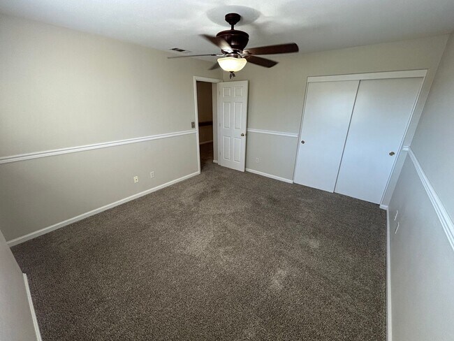 Building Photo - Spacious 4 Bed 3 Bath Home in Garin Community