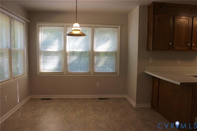 Building Photo - 13401 Winners Cir