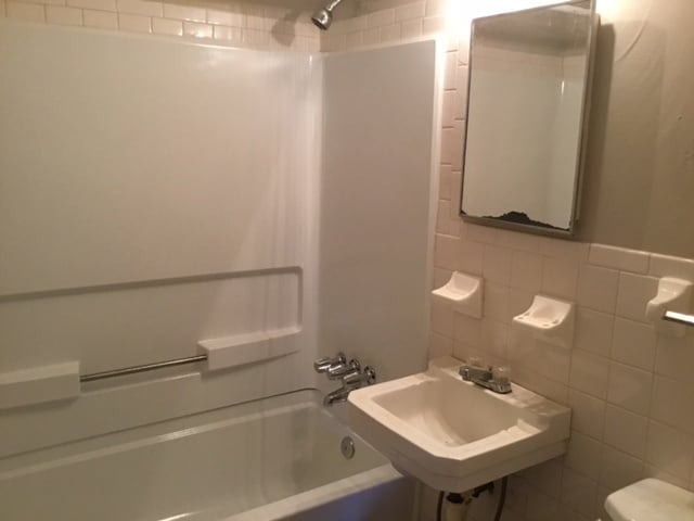 Building Photo - 829 Sandy Creek Dr NW