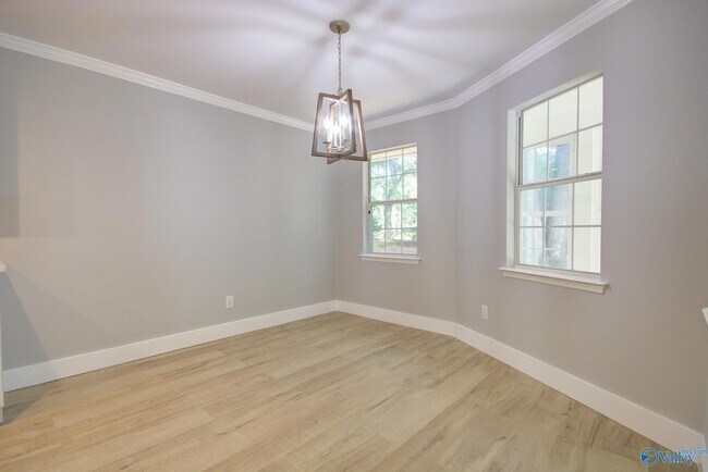 Building Photo - 205 Jarrett Ln