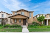 Building Photo - Beautifully Maintained 3 Bed, 2.5 Bath Home in Prime RiverPark Location
