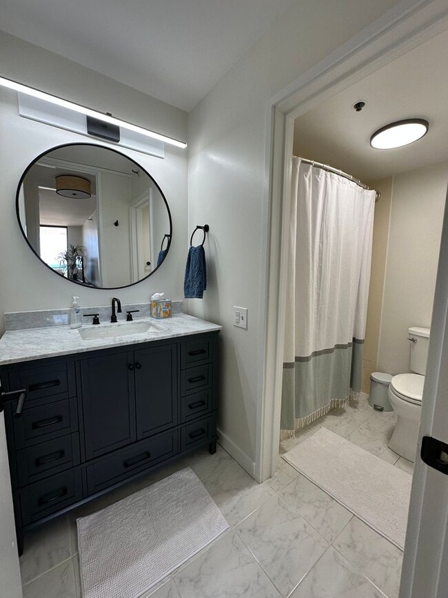 Building Photo - Stunning Panoramic Ocean Views! Fully furnished, fully renovated, 2 bedroom, 2 bathroom unit at W...