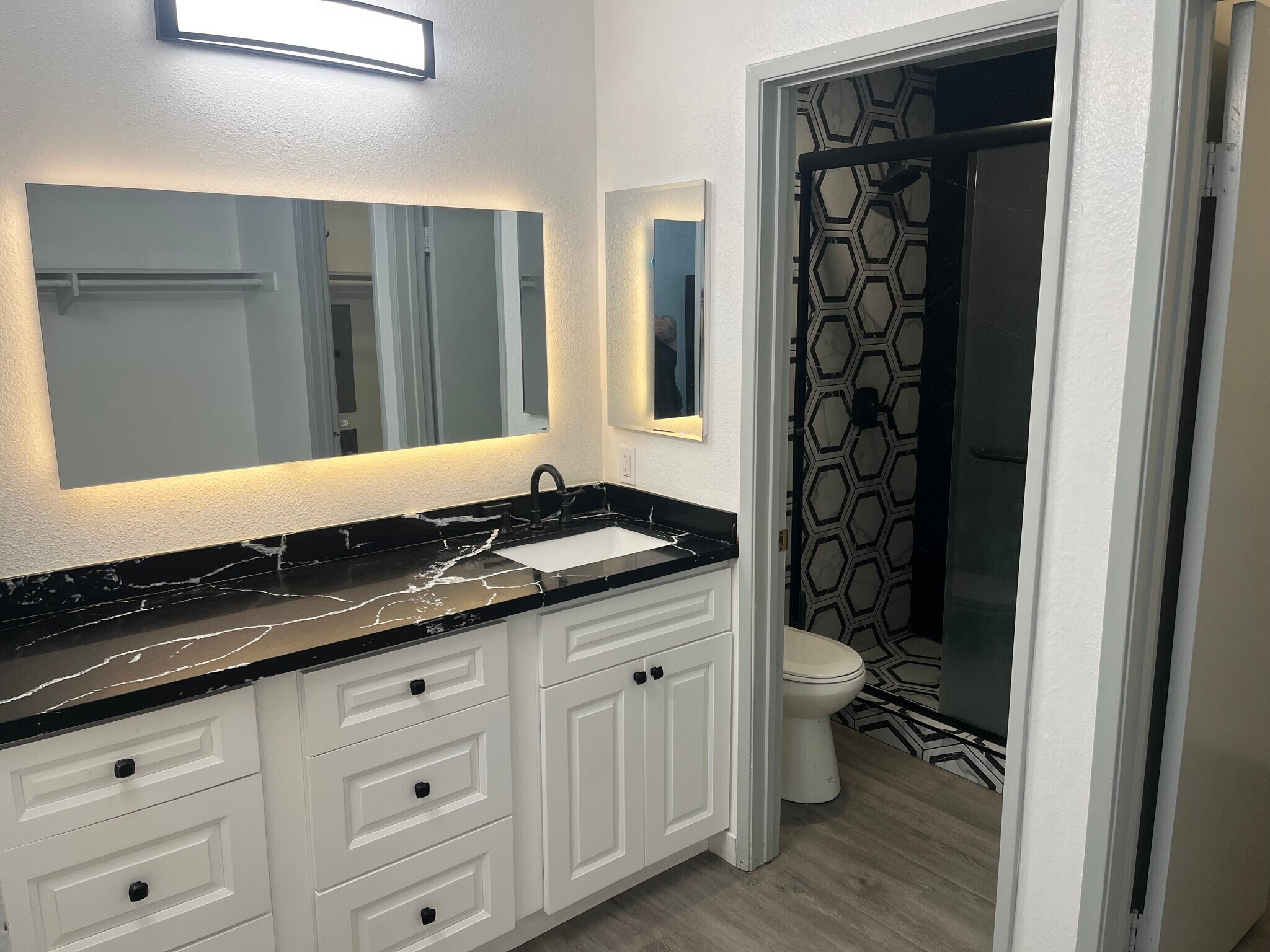 Master Bath - 10300 Caminito Cuervo