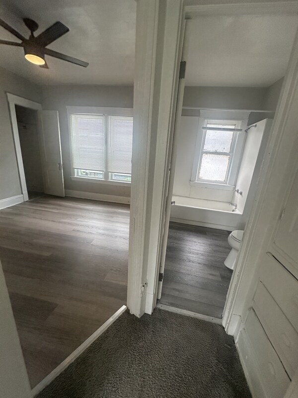 Building Photo - 3525 E 133rd St