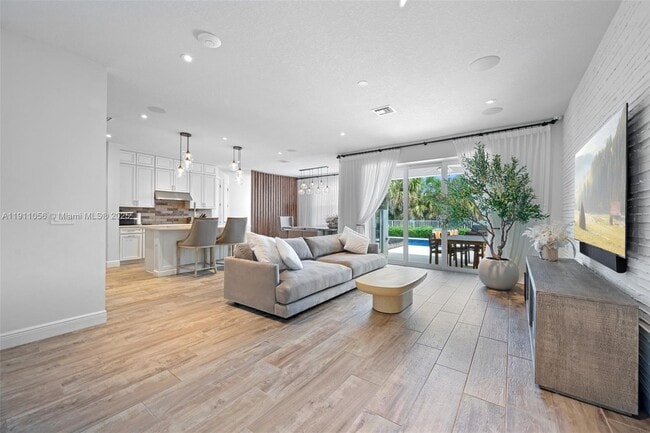 Building Photo - 1465 Bursera Ter