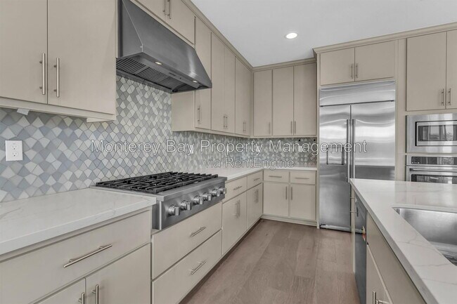 Building Photo - 240 Bungalow Dr