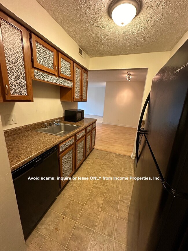 Building Photo - 171 Brooke Castle Dr