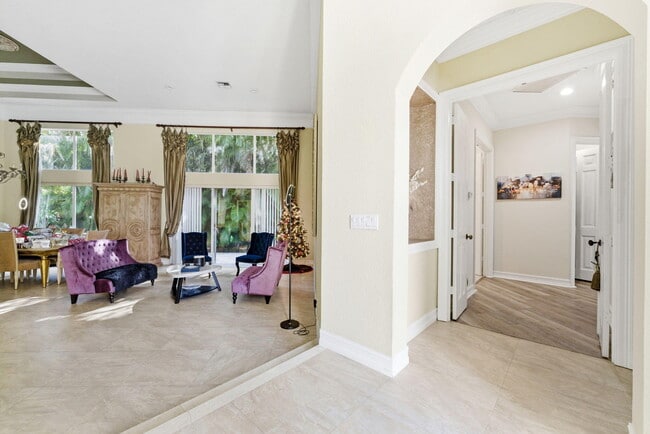 Building Photo - 7162 Vía Firenze