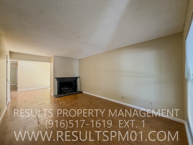 Building Photo - Adorable 2 bedroom duplex