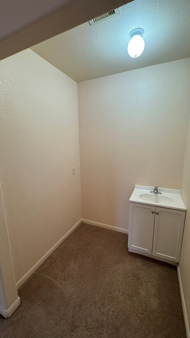 Building Photo - 13647 Padgett Dr