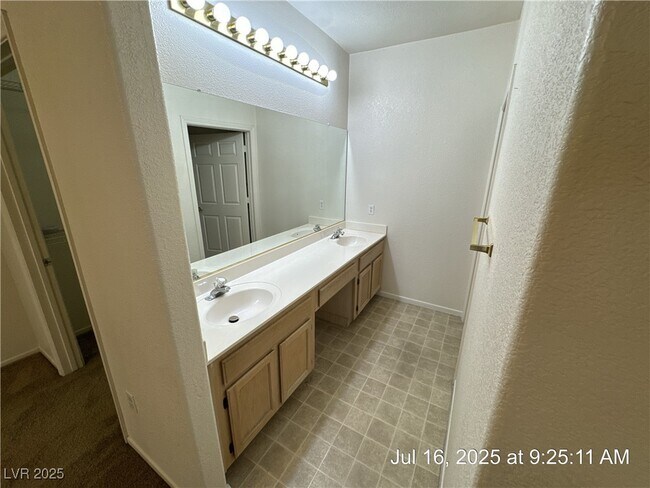 Building Photo - 2251 Wigwam Pkwy