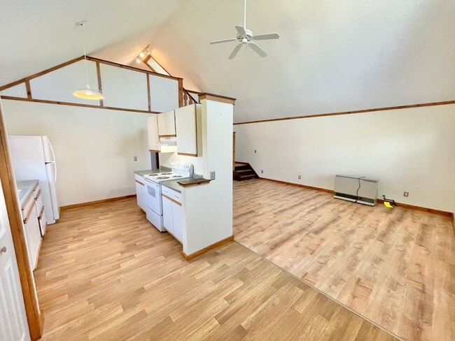 Building Photo - 3723 Shelburne Rd