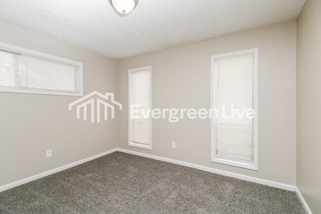 Building Photo - 104 Longstreet Cir