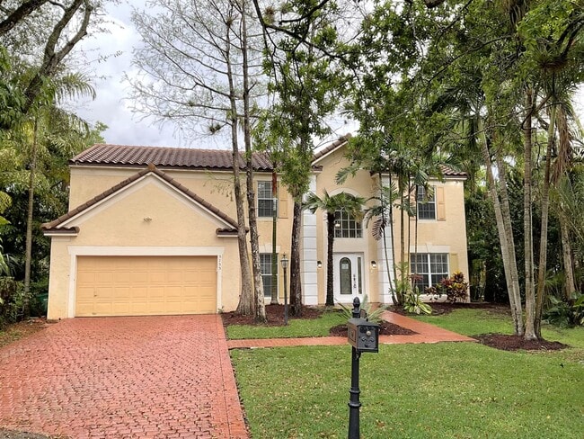 Primary Photo - 3733 Lancewood Dr